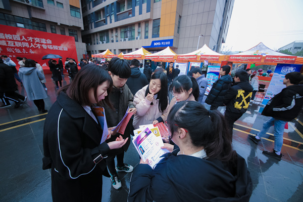 初中成績(jī)不理想真心不想讀怎么辦？學(xué)習(xí)一技之長(zhǎng)改變命運(yùn)！