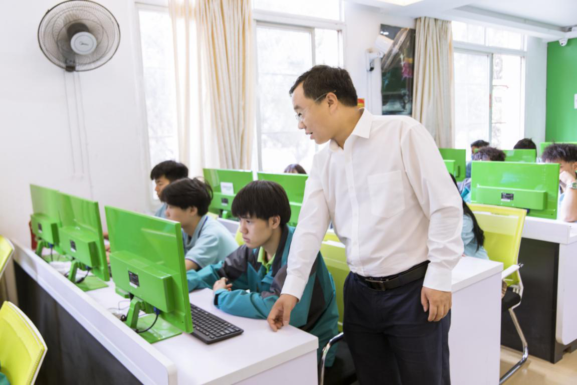 <a href=http://njxh.cn target=_blank class=infotextkey>專業(yè)</a>榜樣 | 砥礪前行 時代風(fēng)向！