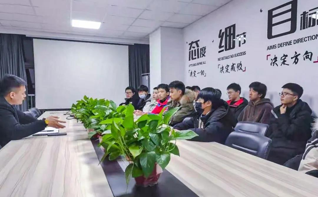 南京新華：試學營開班啦！一周試學助你榮耀起航！