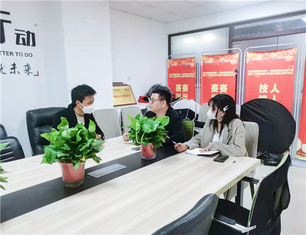 企業(yè)招聘進(jìn)校園，助力學(xué)生高質(zhì)量就業(yè)