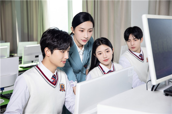 考不上<a href=http://njxh.cn target=_blank class=infotextkey>高中</a>，女生學(xué)什么好？